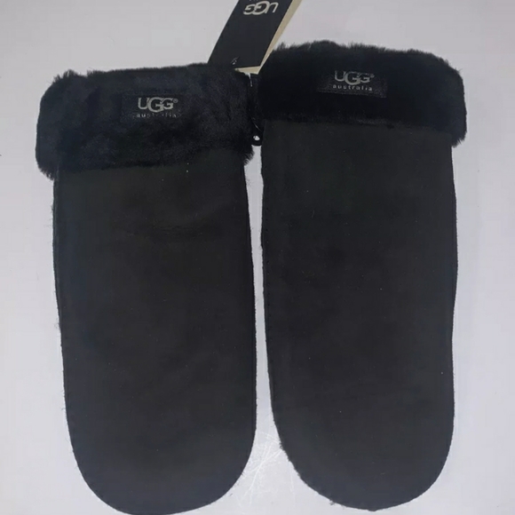 NWT UGG Women´s Sheepskin Mitten - Black
